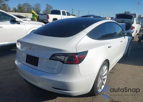 2021 Tesla Model 3 Long Range Dual Motor All-Wheel Drive z USA, uszkodzony, nr VIN 5YJ3E1EB1MF079586